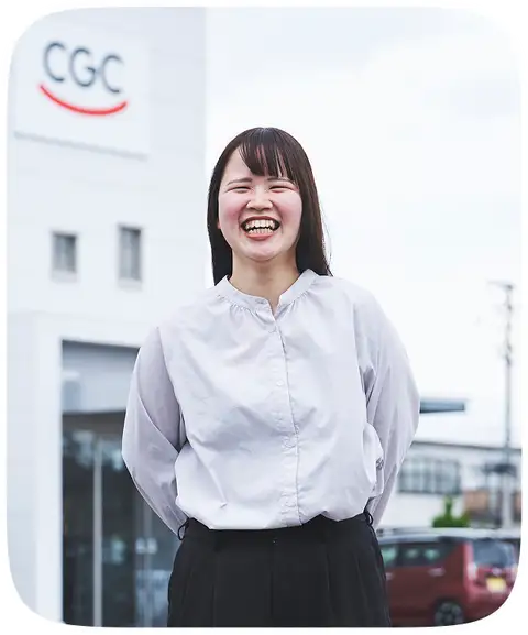 倉庫で働く社員